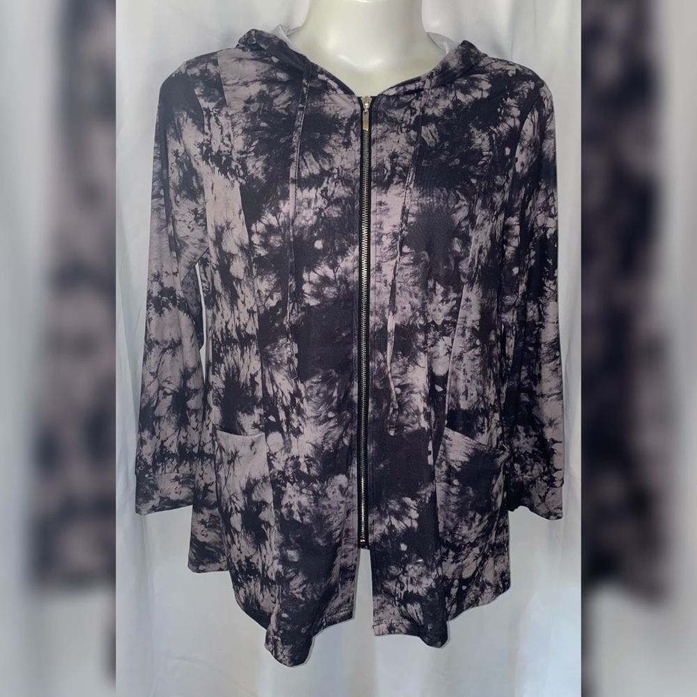 ⬇️Dark gray tie dye lightweight hoodie